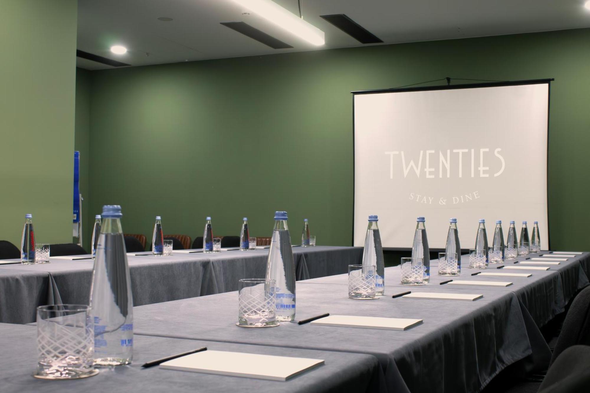 Hotel Twenties Tbilisi - Stay & Dine Buitenkant foto